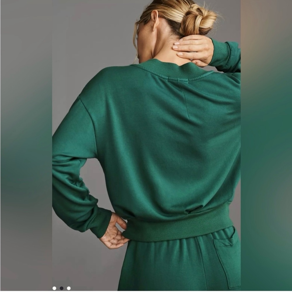 Stateside Forest Green VNeck Sweatshirt Long-Sleeve Top